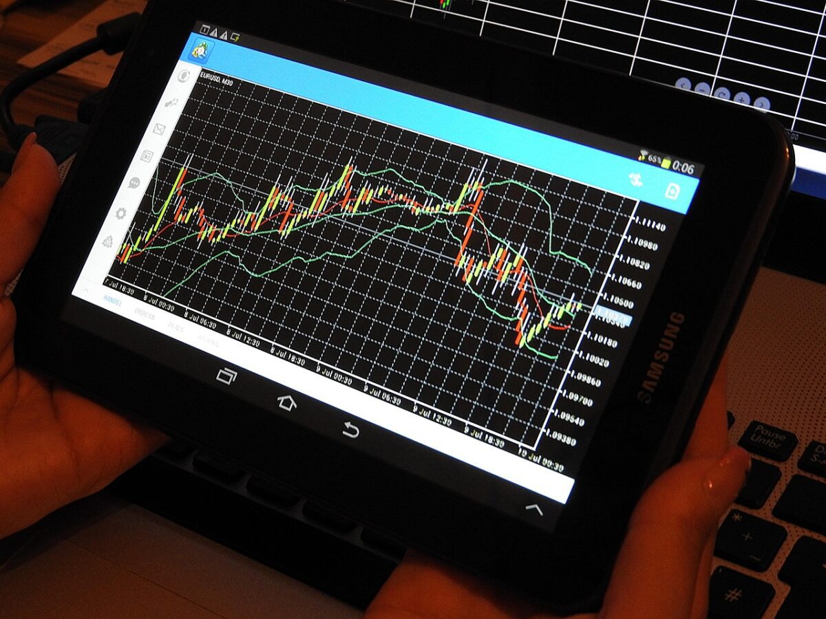 Safe peer-to-peer trading