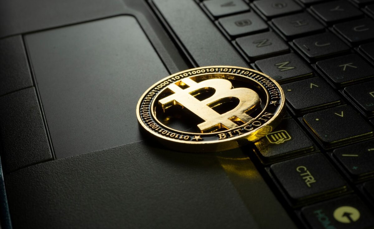 Cryptocurrency flash loans